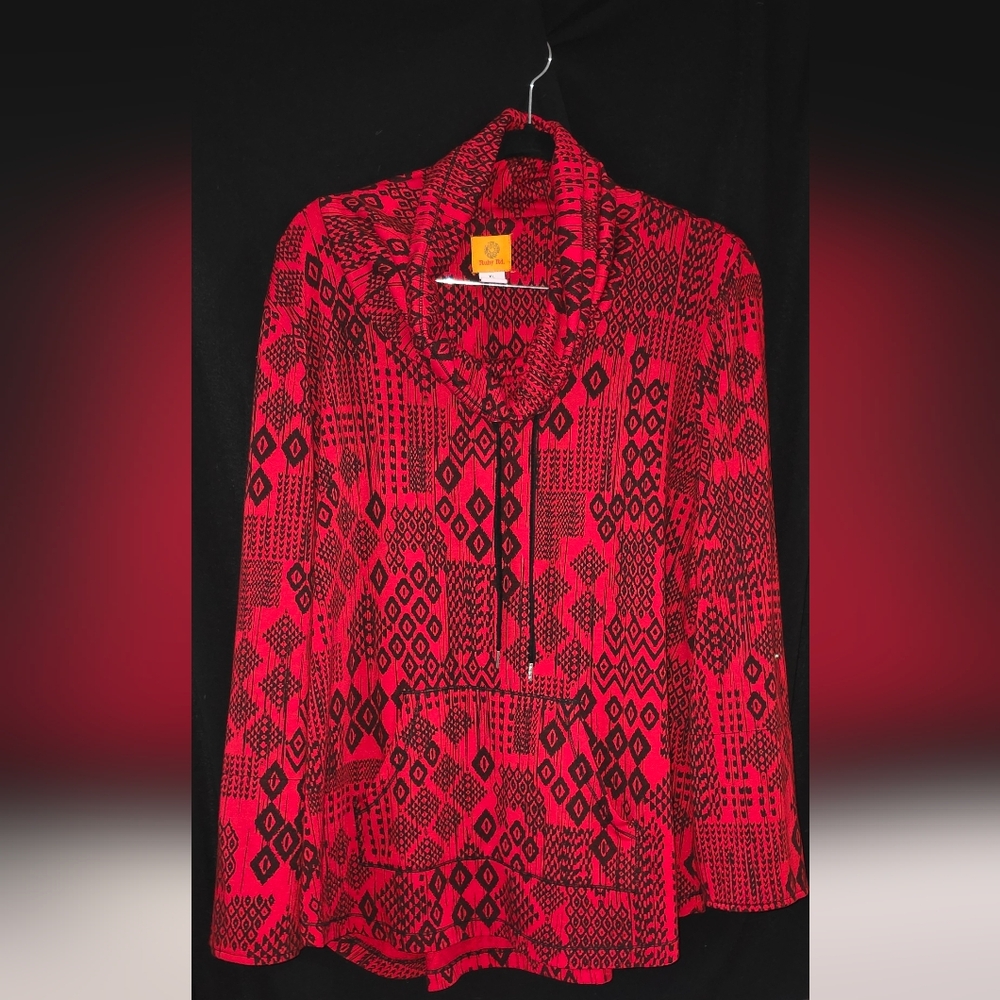 Women’s Red & Black Patterned Pullover Hoodie